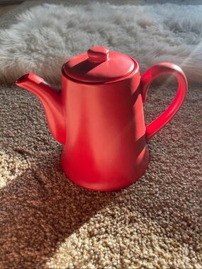 Matte Red Ceramic Coffee/Tea Pot with Lid